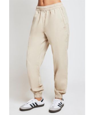 Adidas Originals Essentials + Trackpant Magic Beige