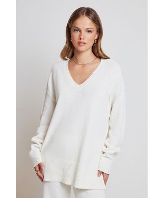 Ode Quinn V Neck Knit Sweater Chalk