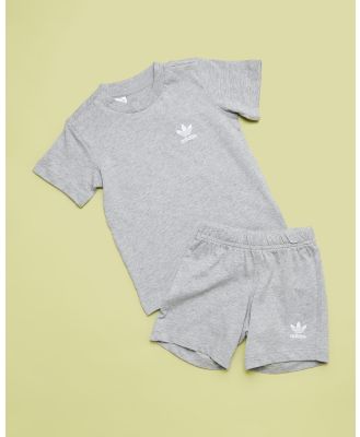 adidas Originals - Adicolor Shorts and Tee Set   Babies Kids - 2 Piece (Medium Grey Heather) Adicolor Shorts and Tee Set - Babies-Kids