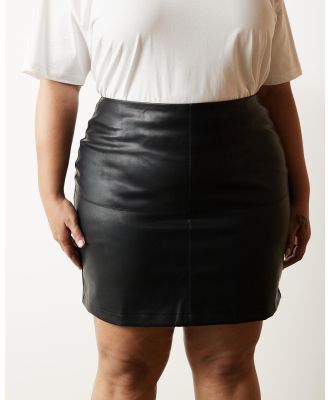Atmos&Here Curvy - Latina Leather Look Mini Skirt - Leather skirts (Black) Latina Leather Look Mini Skirt