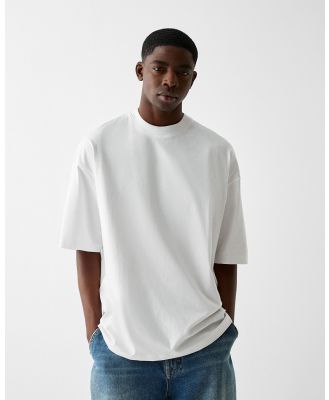 Bershka - Oversize Short Sleeve T shirt - T-Shirts & Singlets (White) Oversize Short Sleeve T-shirt