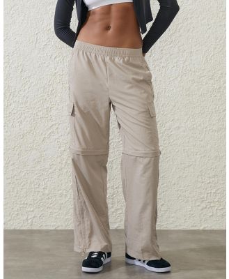 Cotton On Body - Woven Zip Off Cargo Pants - Cargo Pants (White Pepper) Woven Zip Off Cargo Pants