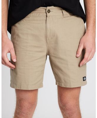 Dickies - 7.5 Regular Fit Shorts - Chino Shorts (Khaki) 7.5 Regular Fit Shorts