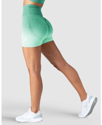 Doyoueven - Ombre Scrunch Seamless Shorts - Shorts (Green) Ombre Scrunch Seamless Shorts