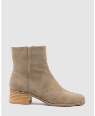 Edward Meller - WESTON40 Ankle Boot with Zip - Boots (Latte) WESTON40 Ankle Boot with Zip