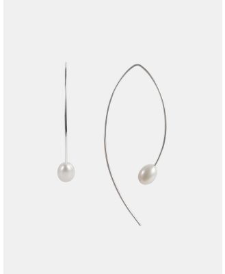 FAIRLEY - Pearl Curve Earrings - Jewellery (Silver) Pearl Curve Earrings