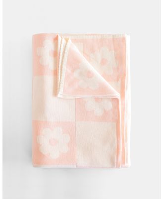 Fox & Fallow - Daisy Grid Reversible Luxe Knitted Throw Blanket - Accessories (Pink) Daisy Grid Reversible Luxe Knitted Throw Blanket