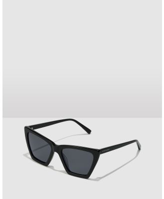 Hawkers Co - Polarized Black Dark Flush Sunglasses for Men and Women UV400 - Square (Black) Polarized Black Dark Flush Sunglasses for Men and Women UV400