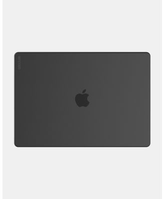 Incase - 16 MacBook Pro 2021 Hardshell Dots - Tech Accessories (Black) 16 MacBook Pro 2021 Hardshell Dots