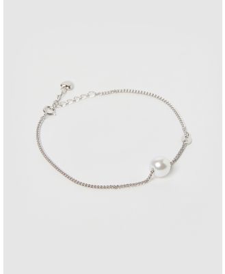 Izoa - Delicate Freshwater Pearl Bracelet - Jewellery (Silver) Delicate Freshwater Pearl Bracelet