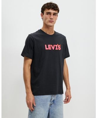 Levi's - Relaxed SS Graphic T Shirt - T-Shirts & Singlets (Holiday Logo Caviar) Relaxed SS Graphic T-Shirt