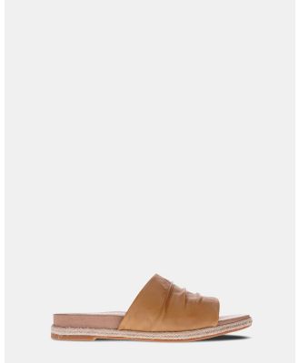 Mia Vita - Elle Slide Sandal - Sandals (Tan) Elle Slide Sandal