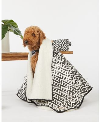 Mog & Bone - Dog Fleece Pet Blanket   Black Wave - Home (Black wave) Dog Fleece Pet Blanket - Black Wave