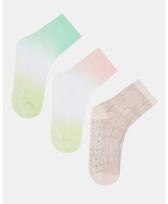 MoveActive - 3 Pack Non Slip Grip Socks   Ombre Flair Collection - Gym & Yoga (Multi) 3-Pack Non Slip Grip Socks - Ombre Flair Collection