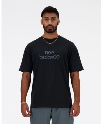 New Balance - Sport Essentials Linear T Shirt - T-Shirts & Singlets (Black) Sport Essentials Linear T-Shirt