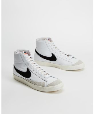 Nike - Blazer Mid '77 Vintage   Men's - Lifestyle Sneakers (White & Black) Blazer Mid '77 Vintage - Men's