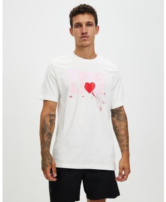 Nike - Sportswear Heart And Sole Tee - T-Shirts & Singlets (White) Sportswear Heart And Sole Tee