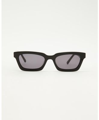 Oroton - Wilder Sunglasses - Sunglasses (Black) Wilder Sunglasses
