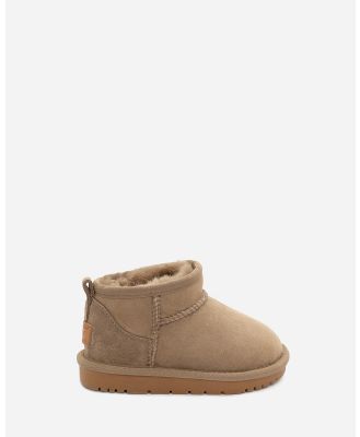 Ozwear Connection Uggs - Ugg Kids Classic Ultra Mini Boot - Boots (OLIVE) Ugg Kids Classic Ultra Mini Boot