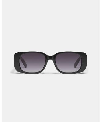 Quay Australia - Karma - Sunglasses (Black & Smoke Gradient) Karma