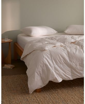 Sheet Society - LOW DOWN™ Light Weight Quilt - Home (White) LOW DOWN™ Light Weight Quilt