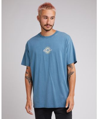 Silent Theory - Sun Rays Tee - Short Sleeve T-Shirts (Ocean Blue) Sun Rays Tee