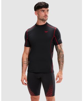 Speedo - Tech Short Sleeve Rash Top - Swimwear (Black & Fed Red) Tech Short Sleeve Rash Top