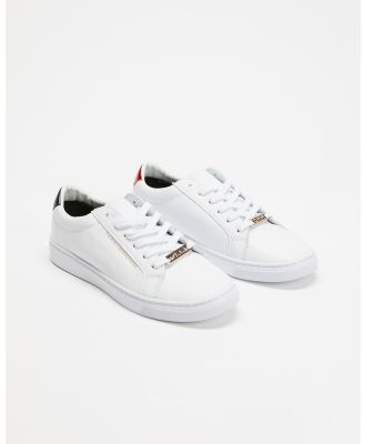 Tommy Hilfiger - Essential Sneakers   Women's - Sneakers (White & Red) Essential Sneakers - Women's