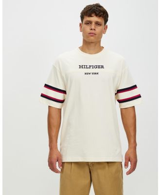 Tommy Hilfiger - Monotype Sleeve Colourblock Tee - T-Shirts & Singlets (Calico) Monotype Sleeve Colourblock Tee