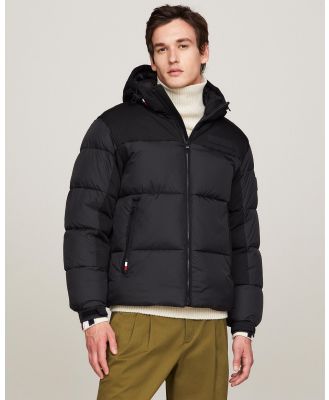Tommy Hilfiger - TH Warm Hooded New York Puffer Jacket - Coats & Jackets (Black) TH Warm Hooded New York Puffer Jacket