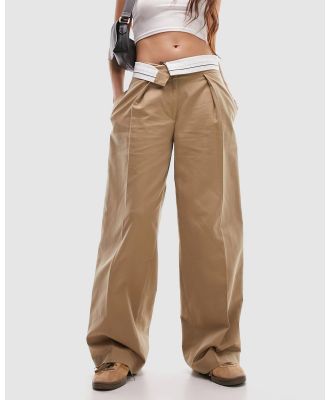 TOPSHOP - Fold Over Waistband Detail Pleated Straight Leg Trousers - Pants (Camel) Fold Over Waistband Detail Pleated Straight Leg Trousers