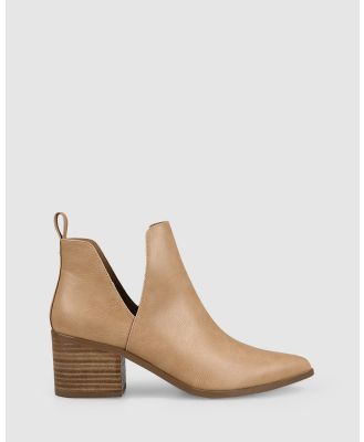 Verali - Fierce Cut Out Ankle Boots - Boots (Caramel Softee) Fierce Cut Out Ankle Boots