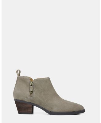 Vionic - Cecily Ankle Boot - Boots (Stone Suede) Cecily Ankle Boot
