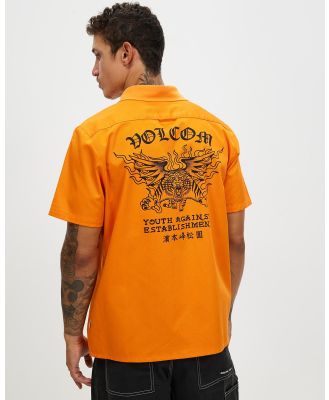 Volcom - Tokyo True Featured Artist Yusuke Pocket Short Sleeve Shirt - Shirts & Polos (Orange) Tokyo True Featured Artist Yusuke Pocket Short Sleeve Shirt