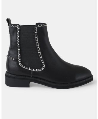 Walnut Melbourne - Cinda Leather Boot - Boots (Black) Cinda Leather Boot