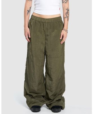Worship - Stained Crushed Double Knee Pants - Pants (Stone Grey) Stained Crushed Double Knee Pants