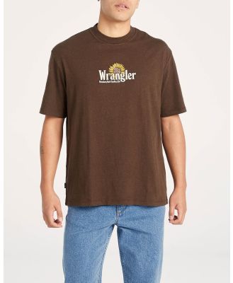 Wrangler - Sunseeker Slacker Tee - T-Shirts & Singlets (BROWN) Sunseeker Slacker Tee